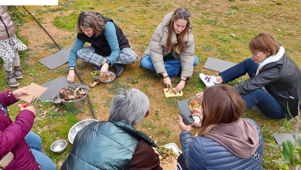 Βιωματικό εργαστήριο για εκπαιδευτικούς, με θέμα τη λειτουργία υπαίθριων τάξεων της φύσης, στις σχολικές αυλές